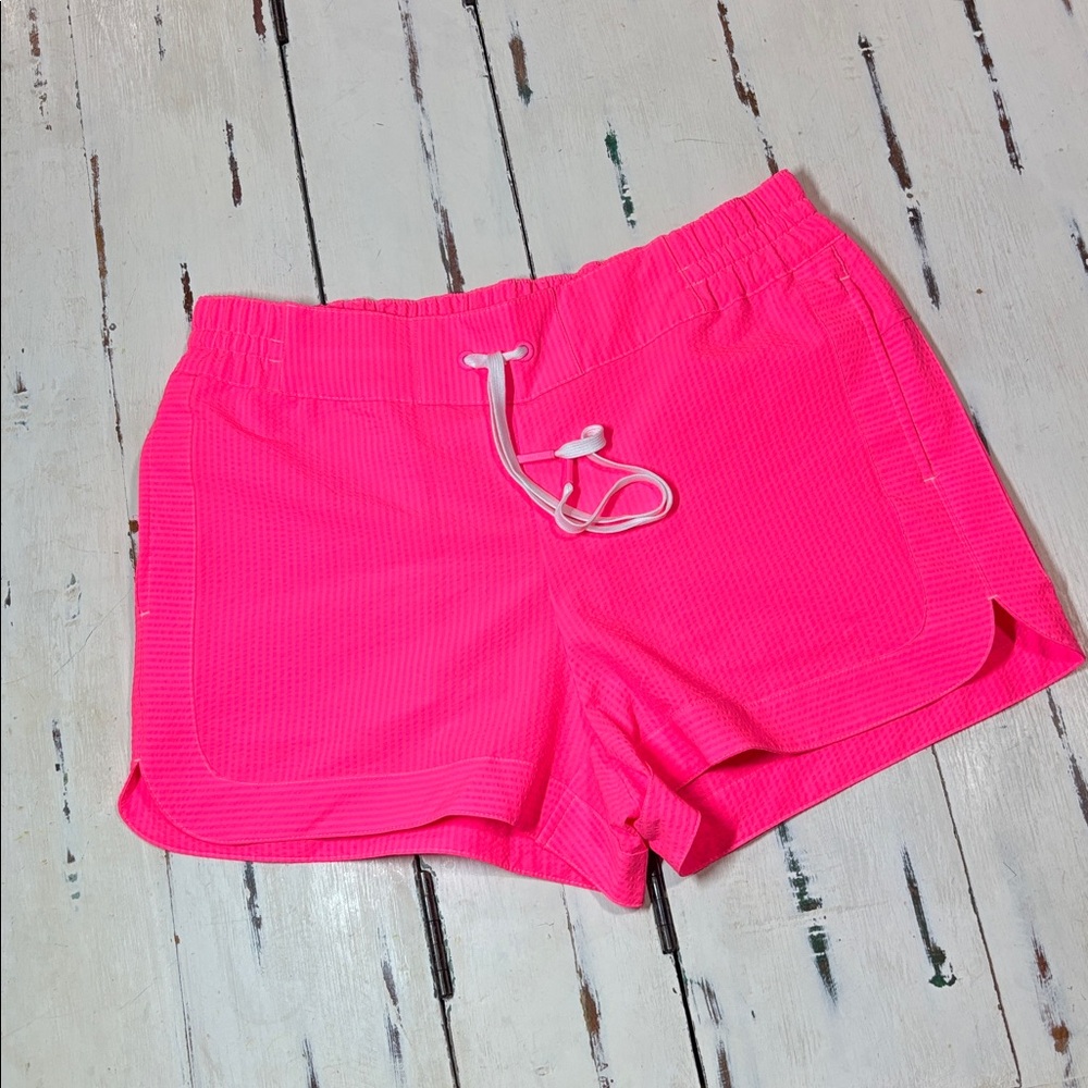 Vineyard Vines Performance Hot Pink Shorts!! 100% polyester. SZ Small